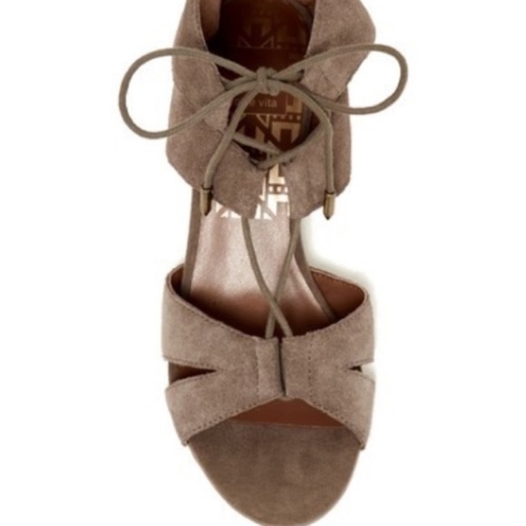 BRAND NEW Dolce Vita Taupe Suede Wedge Sandals - Picture 2 of 9